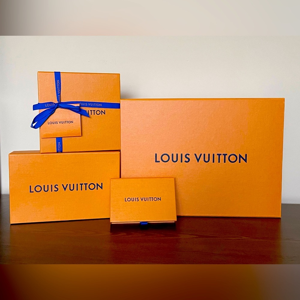 Pick a box - Picture 2 of 4